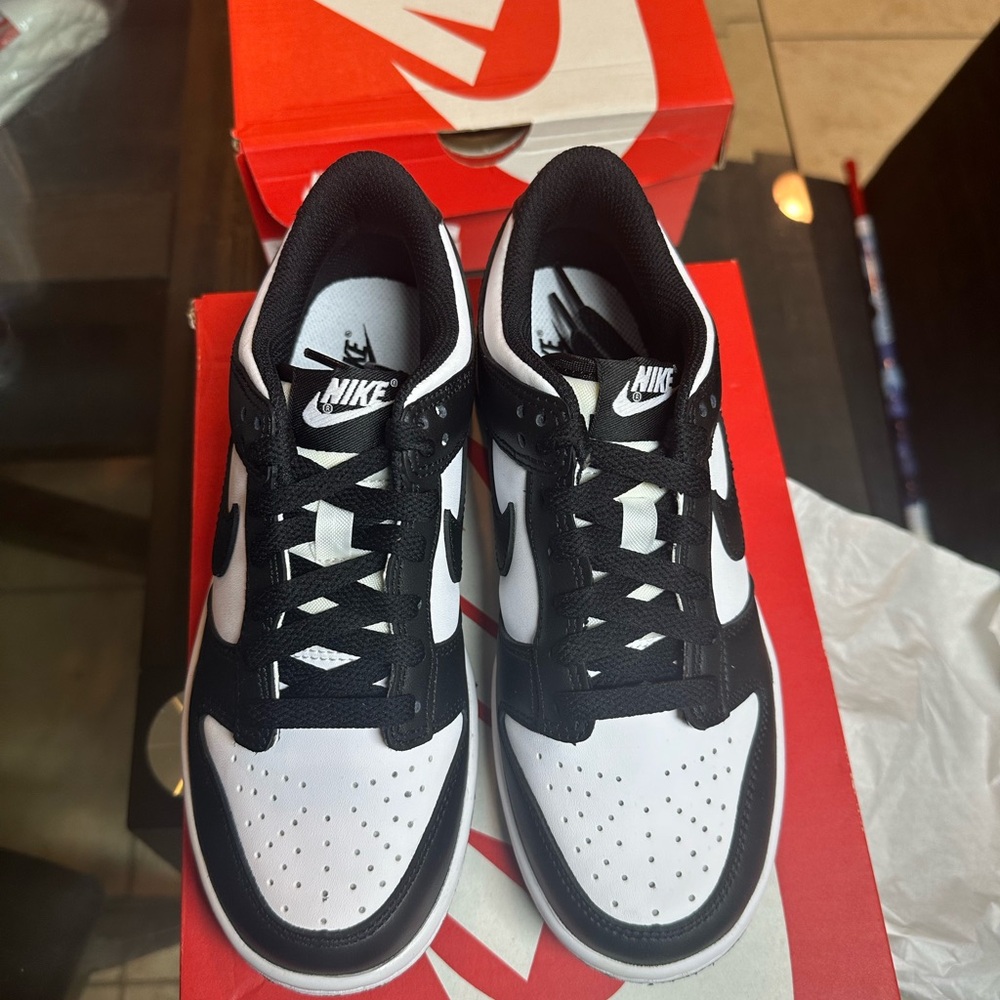 Brand new panda dunks